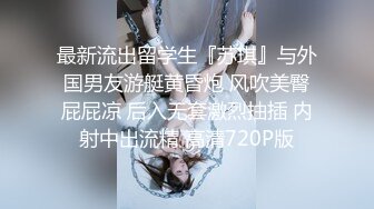 22岁小菲妹努力学口活