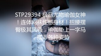   男：过来过来，嘴张开，张开张开。   精神小妹女：我怕吃到喉咙里去，吼吼吼