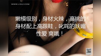  哥俩大战风骚学妹，颜值可爱迷人风骚无比， 激情上位多种姿势爆草嘴里都要塞鸡巴