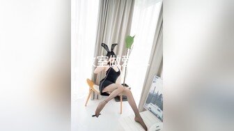 餐厅女厕偷拍背包少妇的粉嫩鲍鱼