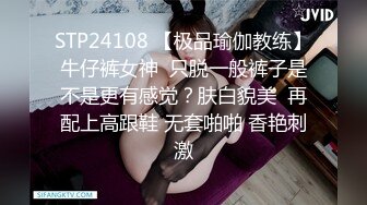 高颜值短发萌妹子【KIKI】粉嫩白虎逼逼，拨开内裤手指扣弄，玻璃棒大黑假屌骑乘抽插，高潮喷水非常诱人