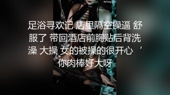 人美逼受罪，高颜值极品少妇全程露脸伺候两小哥3P，让小哥吃奶子抠逼搞的淫水直流，上下小嘴被不停蹂躏好骚