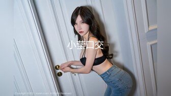 【新片速遞】公交车站一路跟踪CD短裙美女竟然没有穿内内❤️两片有点发黑的大阴唇直接暴露出来了