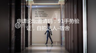   操黑丝大奶美女 掀起衣服被爸爸无套输出 最后还被内射了 射了好多