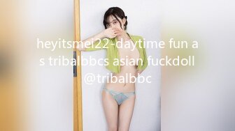 【模特写真拍摄探花】会所女技师一条龙服务，互舔调情直接开干，操完一个再叫个美女技师打飞机